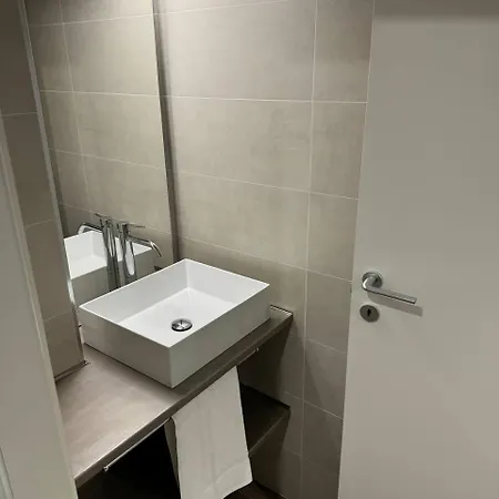 Luxury Ely 아파트 산레모